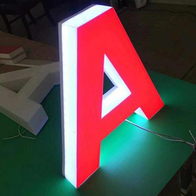 迷你发光字效果图到实物的还原难点：色彩、光影与材质的精准落地技巧